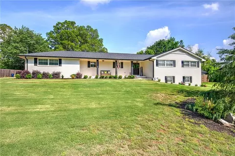 118 Arrowhead Dr, Cartersville, GA 30120