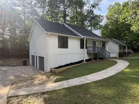 600 Mary Erna Dr, Fairburn, GA 30213