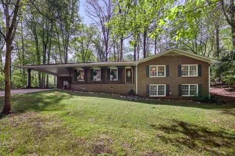 4730 Geneva Dr SW, Lilburn, GA 30047