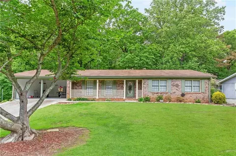 2585 Whisper Trl, Douglasville, GA 30135