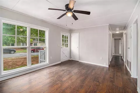 5 Westgate Park Ln, Newnan, GA 30263