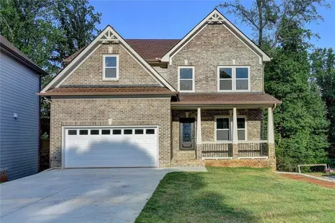 194 Jennifer Ln NW, Lilburn, GA 30047