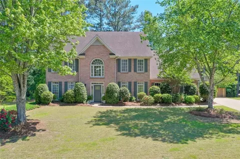 630 Silverberry Ln, Sugar Hill, GA 30518