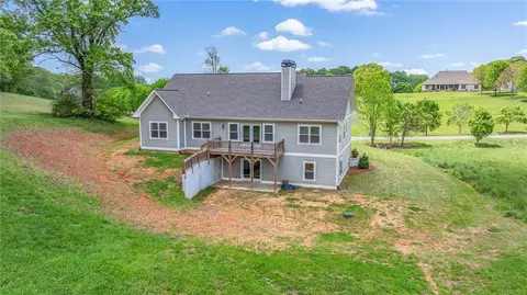 Exterior - 375 Spring Field Dr, Clarkesville, GA 30523 photo 3 of 5