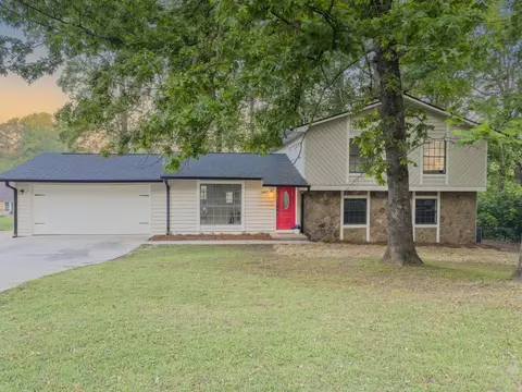 8007 Northcrest Dr, Jonesboro, GA 30238