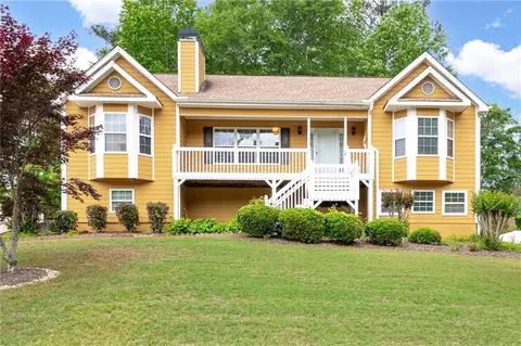 55 Cross Pointe Ct, Hiram, GA 30141