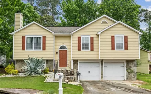 1358 Stoneleigh Way, Stone Mountain, GA 30088