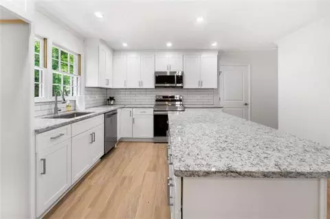 Kitchen - 854 Hickory Ridge Dr, Jackson, GA 30233 photo 3 of 3