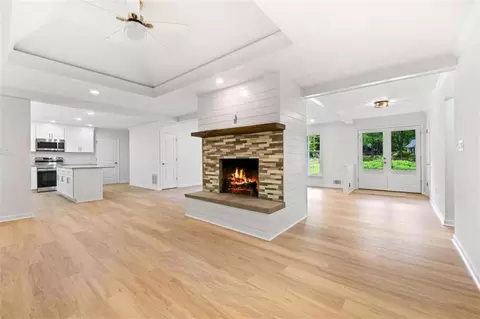 Living - 854 Hickory Ridge Dr, Jackson, GA 30233 photo 3 of 7