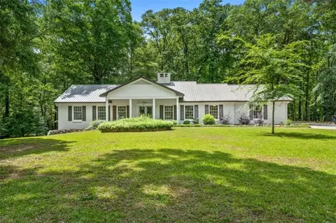 854 Hickory Ridge Dr, Jackson, GA 30233