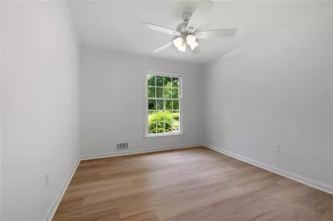 Bedroom - 854 Hickory Ridge Dr, Jackson, GA 30233 photo 5 of 10