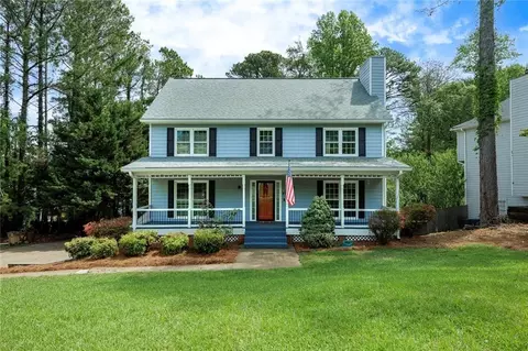 4994 Willow Creek Dr, Woodstock, GA 30188