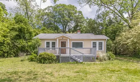 19 W New St, Winder, GA 30680