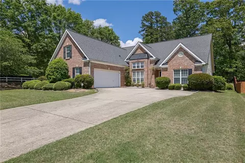 1561 Oak Ivy Ln, Lawrenceville, GA 30043