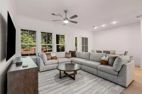 1070 Harper Dr, Roswell, GA 30076
