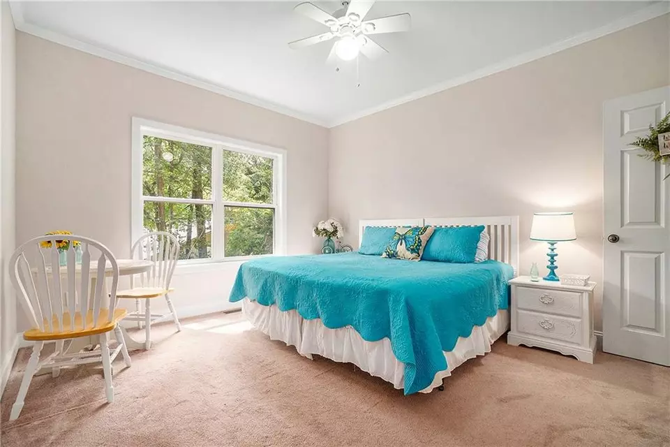 Bedroom - 1495 Old Hunters Lake Dr, Marietta, GA 30062 photo 5 of 12