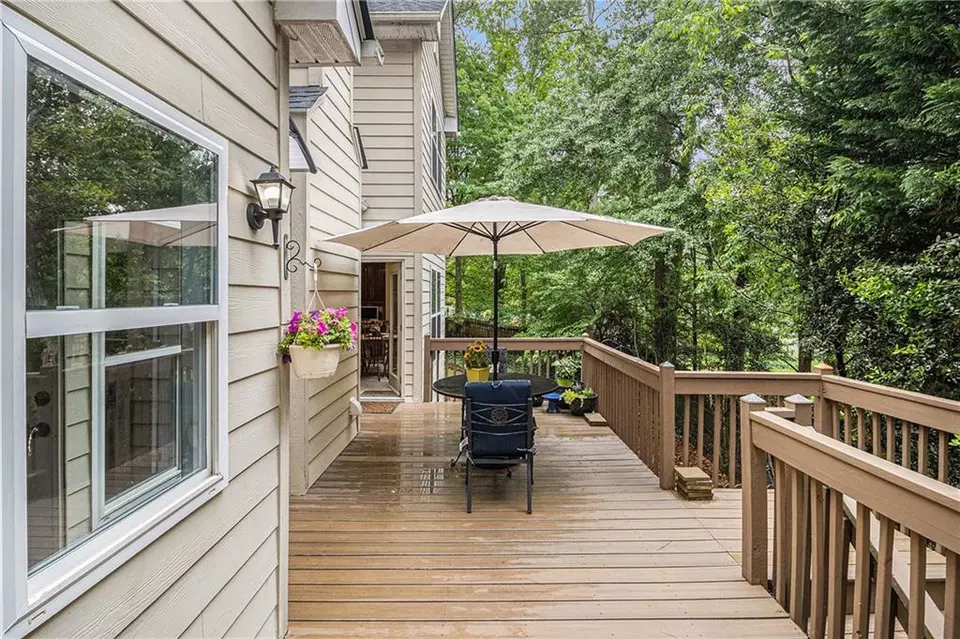 Exterior - 1495 Old Hunters Lake Dr, Marietta, GA 30062 photo 4 of 21