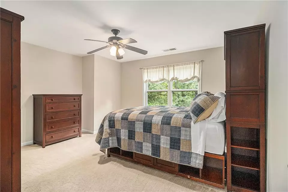 Bedroom - 1495 Old Hunters Lake Dr, Marietta, GA 30062 photo 10 of 12