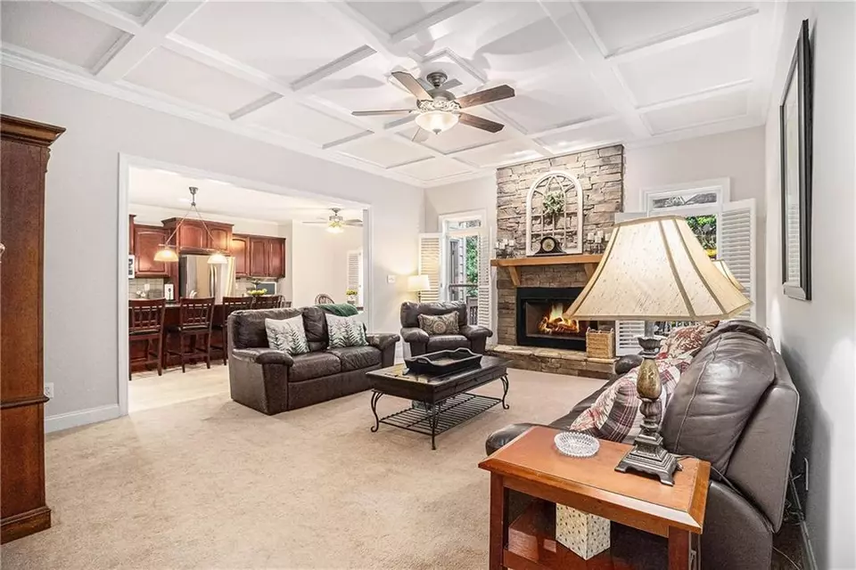 Living - 1495 Old Hunters Lake Dr, Marietta, GA 30062 photo 1 of 5