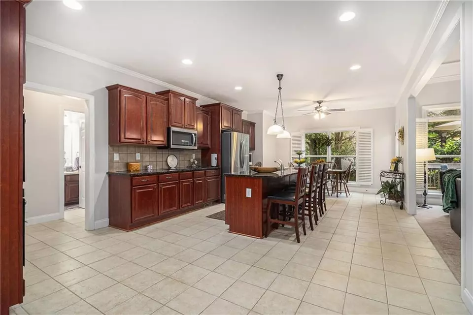 Kitchen - 1495 Old Hunters Lake Dr, Marietta, GA 30062 photo 3 of 3