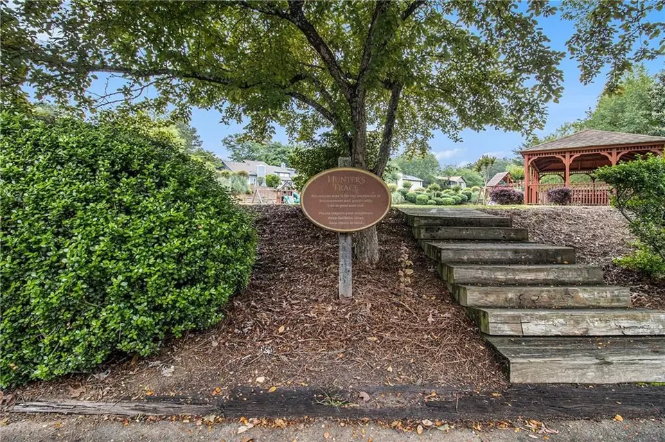 View/Area - 1495 Old Hunters Lake Dr, Marietta, GA 30062 photo 1 of 1