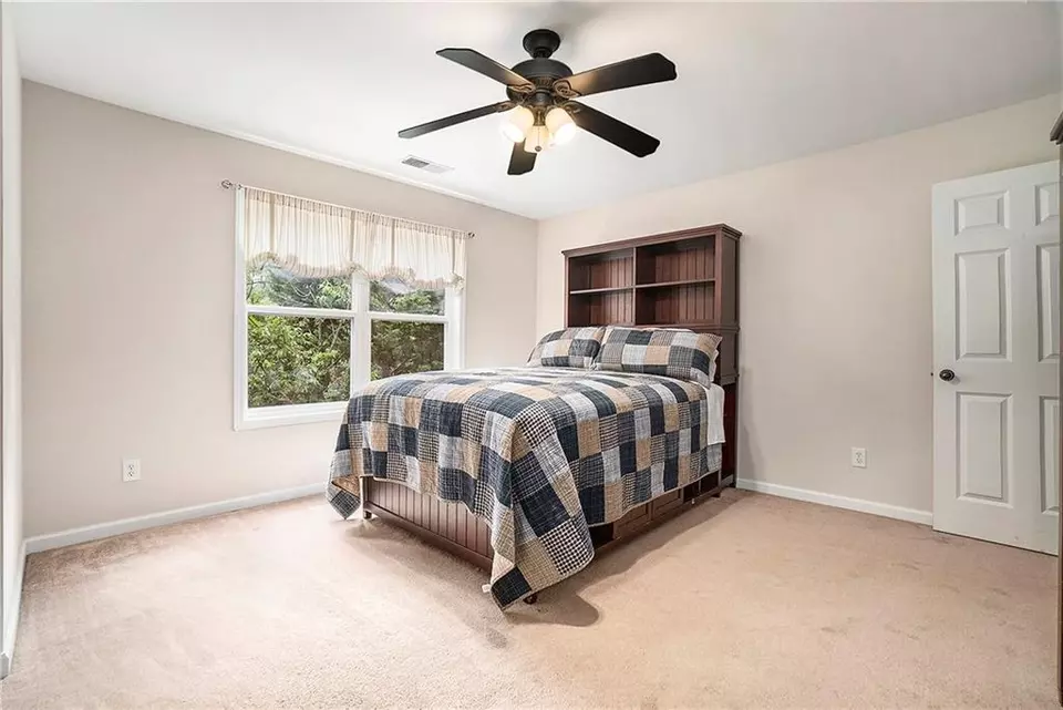 Bedroom - 1495 Old Hunters Lake Dr, Marietta, GA 30062 photo 9 of 12
