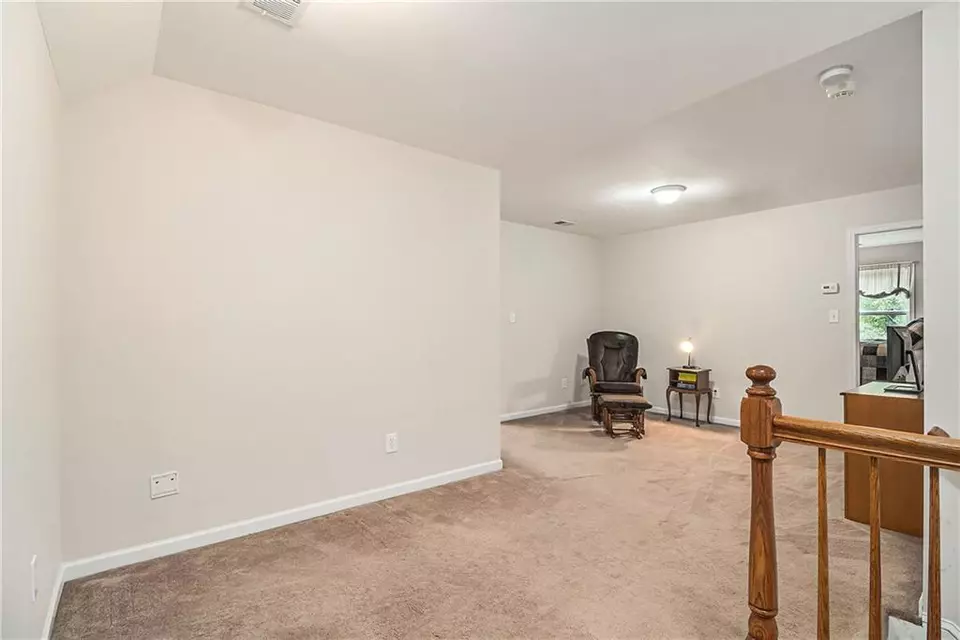 Entry Way - 1495 Old Hunters Lake Dr, Marietta, GA 30062 photo 4 of 4