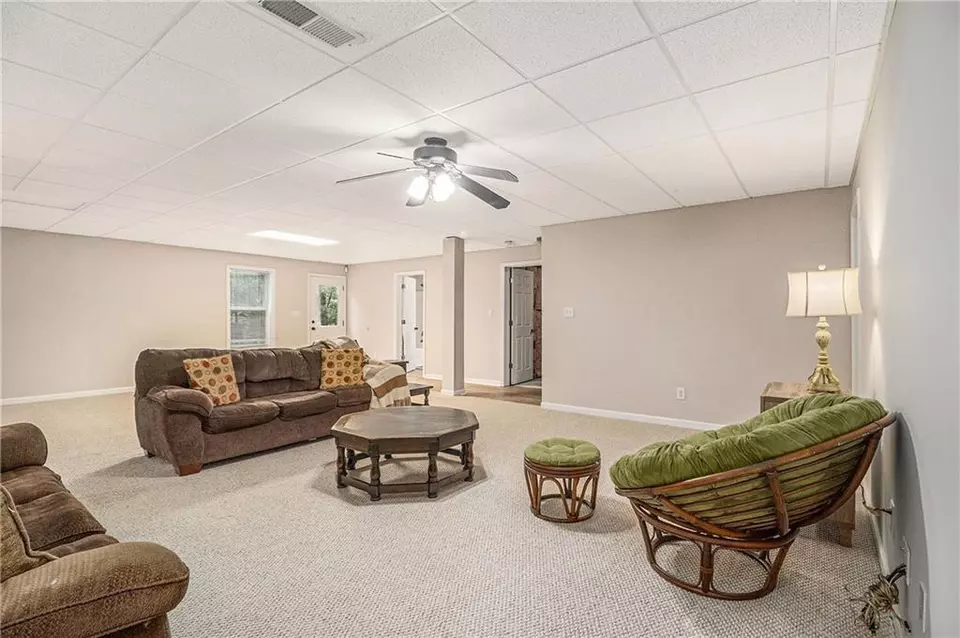 Living - 1495 Old Hunters Lake Dr, Marietta, GA 30062 photo 5 of 5