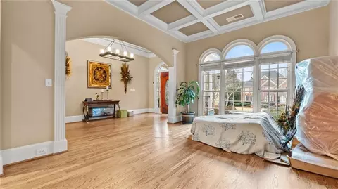 Living - 5560 Stoneleigh Dr, Suwanee, GA 30024 photo 1 of 5