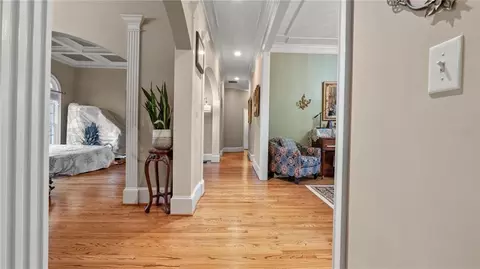 Entry Way - 5560 Stoneleigh Dr, Suwanee, GA 30024 photo 2 of 3