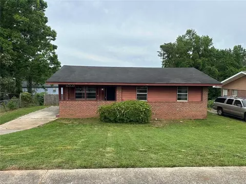 4009 Ester Dr SW, Atlanta, GA 30331