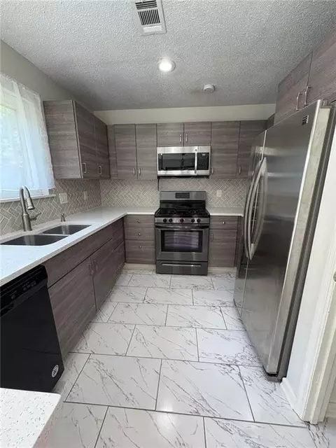 3285 Rollingbrook Way, Duluth, GA 30096 photo 6