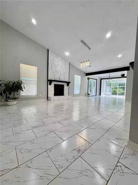 3285 Rollingbrook Way, Duluth, GA 30096 photo 4