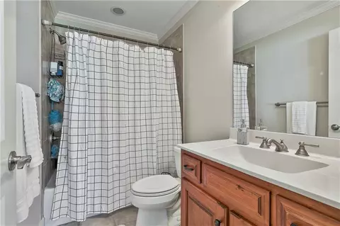 Bath - 255 Ashmere Ct, Tyrone, GA 30290 photo 3 of 3