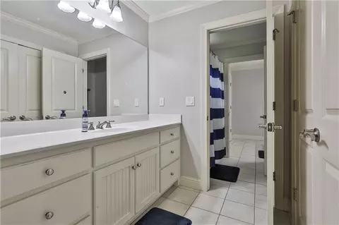 Bath - 255 Ashmere Ct, Tyrone, GA 30290 photo 2 of 3