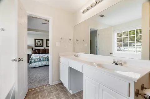 Entry Way - 17 Castleview Ct, Jefferson, GA 30549 photo 5 of 7