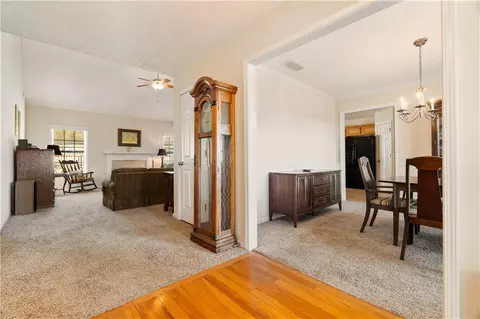 Entry Way - 17 Castleview Ct, Jefferson, GA 30549 photo 3 of 7