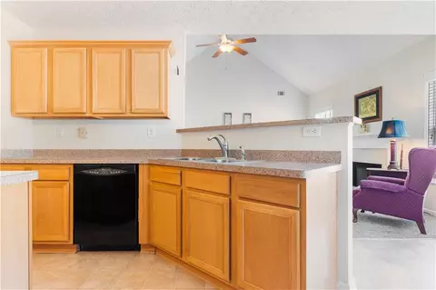 Kitchen - 17 Castleview Ct, Jefferson, GA 30549 photo 3 of 5