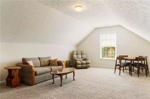 Living - 17 Castleview Ct, Jefferson, GA 30549 photo 4 of 5