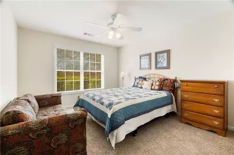 Bedroom - 17 Castleview Ct, Jefferson, GA 30549 photo 2 of 4