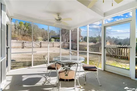 Exterior - 17 Castleview Ct, Jefferson, GA 30549 photo 6 of 12