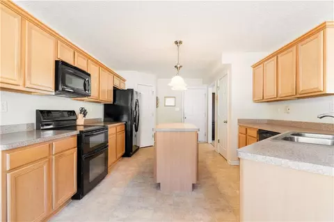 Kitchen - 17 Castleview Ct, Jefferson, GA 30549 photo 1 of 5