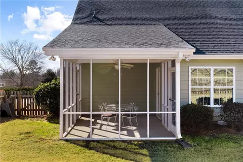 Exterior - 17 Castleview Ct, Jefferson, GA 30549 photo 5 of 12