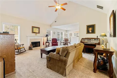 Living - 17 Castleview Ct, Jefferson, GA 30549 photo 1 of 5