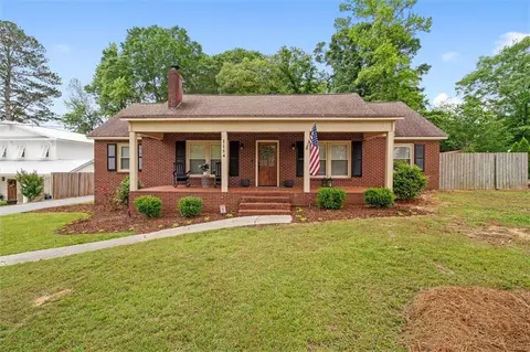 1154 Rome St, Carrollton, GA 30117