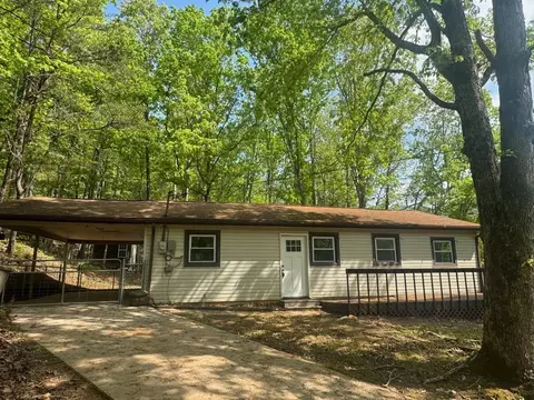 725 Bearmeat Spur, Hiawassee, GA 30546