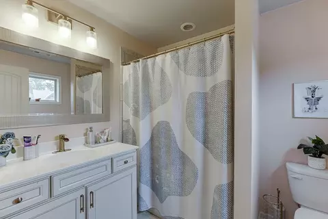 Bath - 3939 Soft Wind Ter, Buford, GA 30518 photo 5 of 6