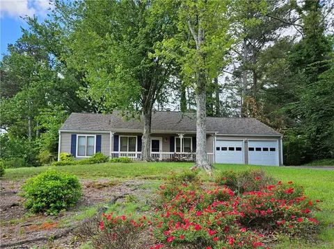 162 Apple Valley Dr, Woodstock, GA 30188