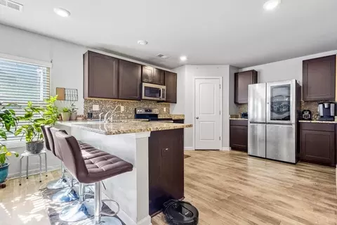 400 Toronto Cir, Hampton, GA 30228 photo 4