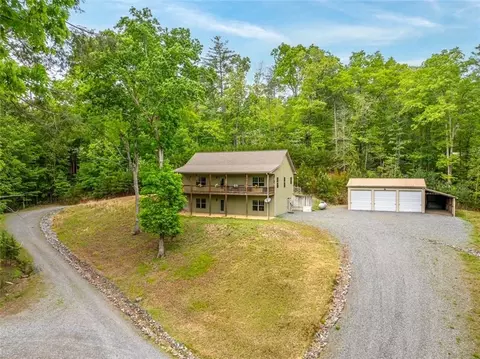102 Waleska Ln, Ellijay, GA 30540